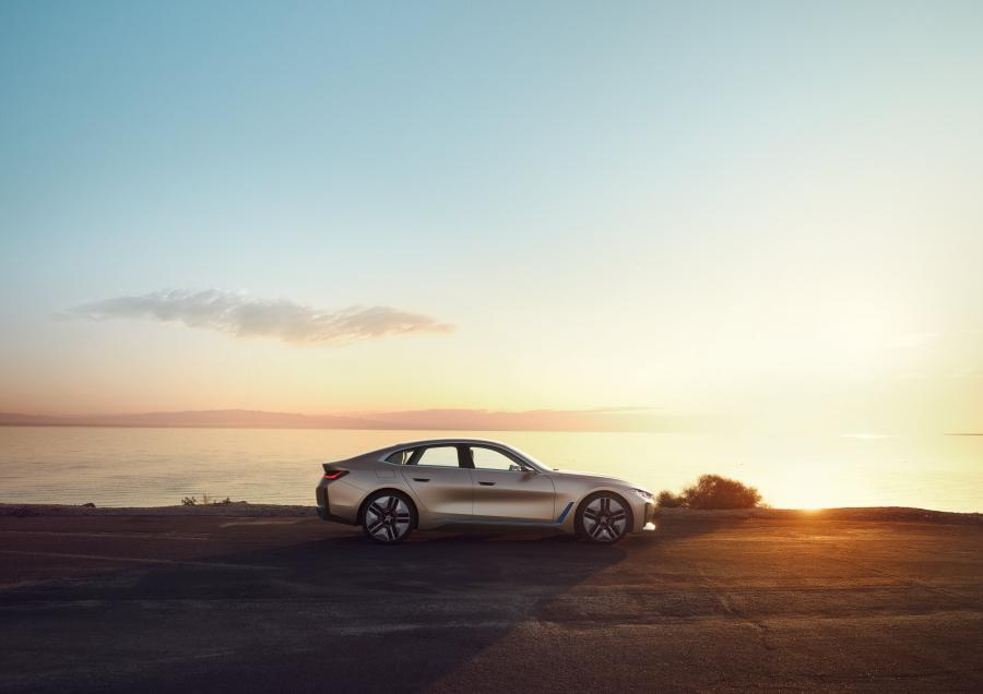  BMW Concept i4 2020 года  (фото 10 из 71)
